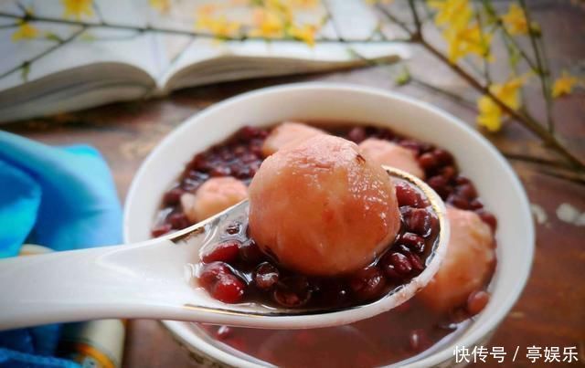 红豆和它天生一对，早晚喝点，排出体内湿气、毒素，体重更轻了