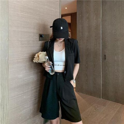 正式感|可甜可酷还超有范儿的西装短裤套装,时髦中带着一点小正式