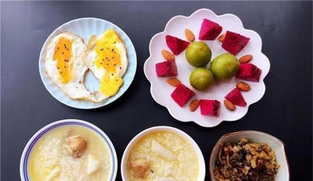 腌鸡蛋时,只会加盐就错了,多加这3步,个个流油又起沙