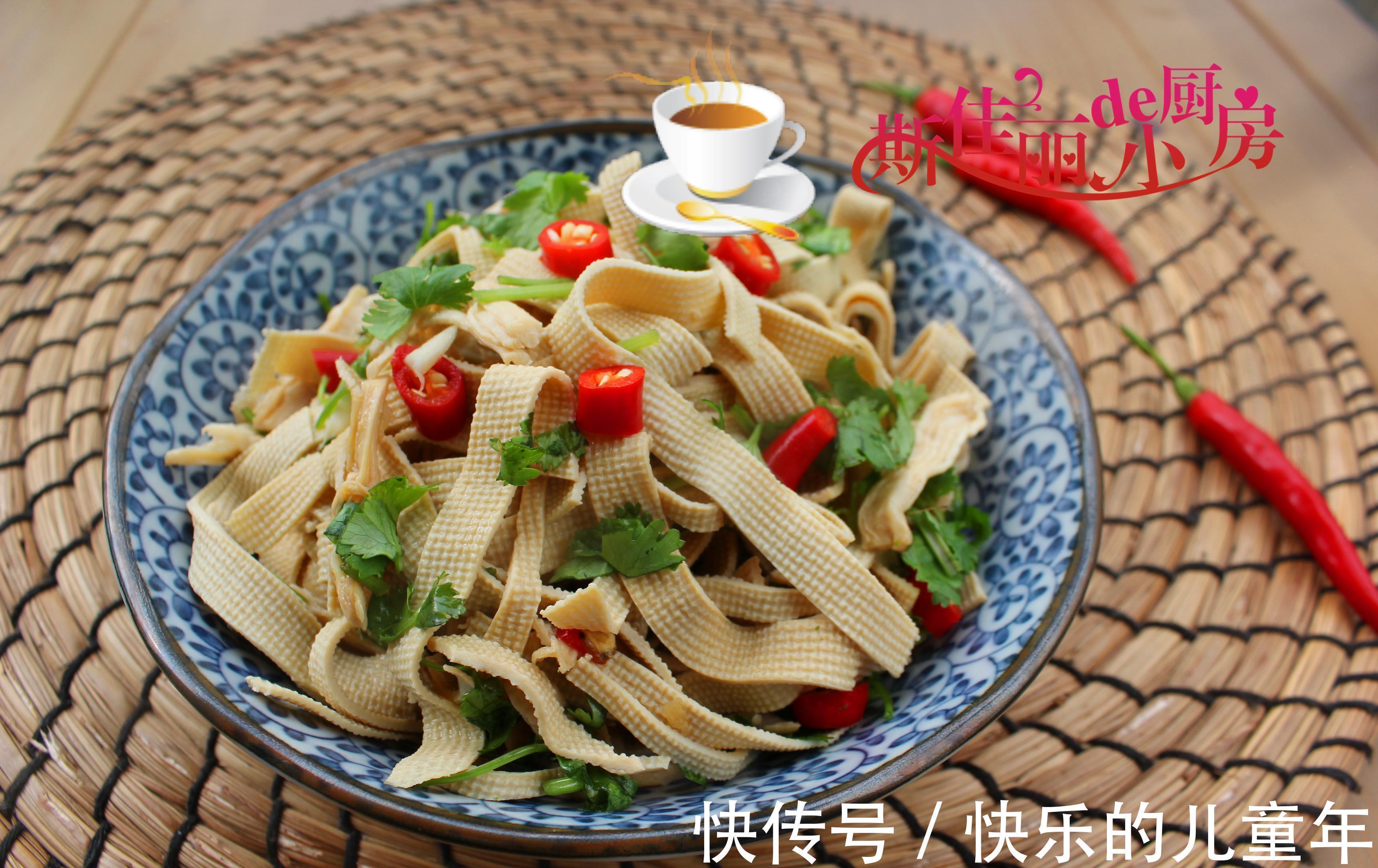 母子俩的晚餐,在朋友圈走红,网友:妈妈菜的味道,太香了