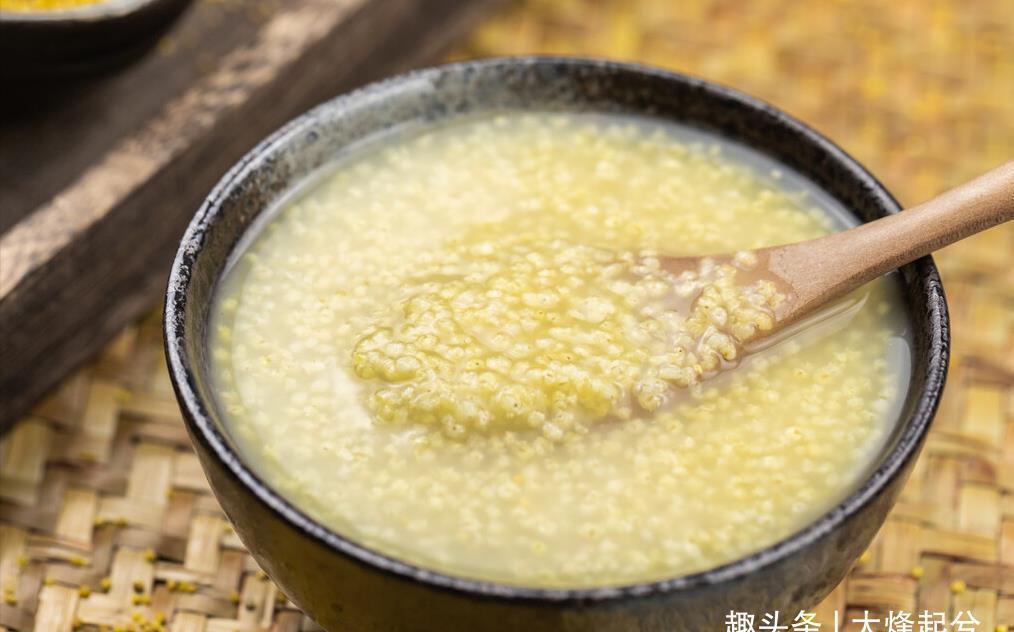 小米|夏天多吃小米,煮小米粥,不要直接下锅,多加2步,米油多又香浓