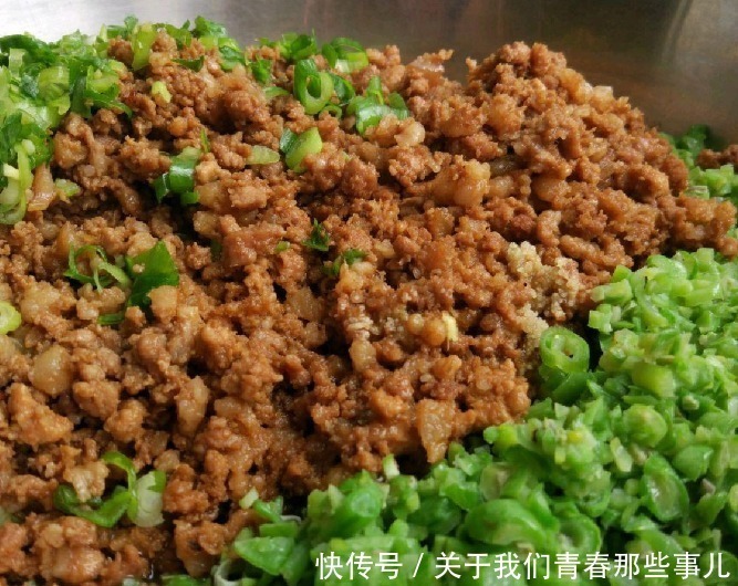 包肉饺子时,肉需要炒熟吗?很多人不懂,难怪不香不嫩,涨知识了