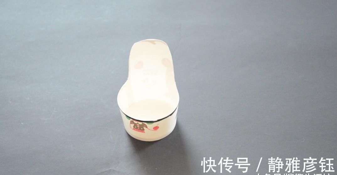 记号|一次性纸杯用完别丢了, 剪几刀, 挂在门把上超实用, 人人见了都夸好