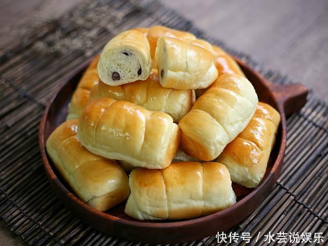 高筋面粉|学会用这种方法做面包,拉丝效果极佳,绵软又香醇,不信你也试试