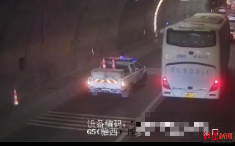 病人急需换肾在雅西高速遇堵车：肾源保质期仅6小时，警车开道护送……