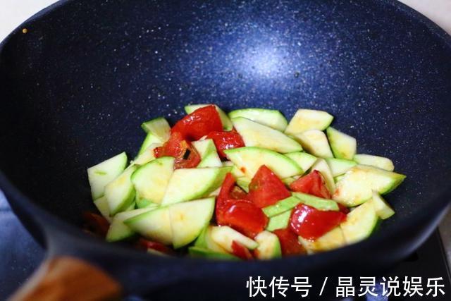 晚餐|一家三口的晚餐,4道家常菜荤素搭配,开胃又下饭,好吃又营养