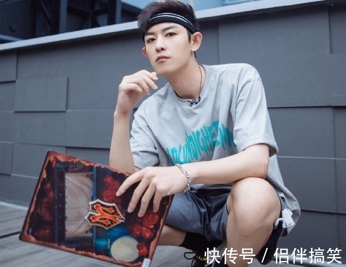 歐陽靖|在罵聲中淘汰后,直播又被嘲笑,敖犬的“無奈”給多少明星提了醒