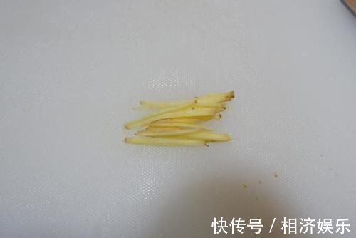 家常菜|明目补血的菜品,好吃又不贵,不要错过的一道家常菜
