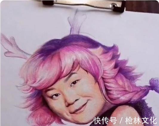 美术生@美术生画一半画不下去了,随意收尾堪称“神操作”,老师被逗笑