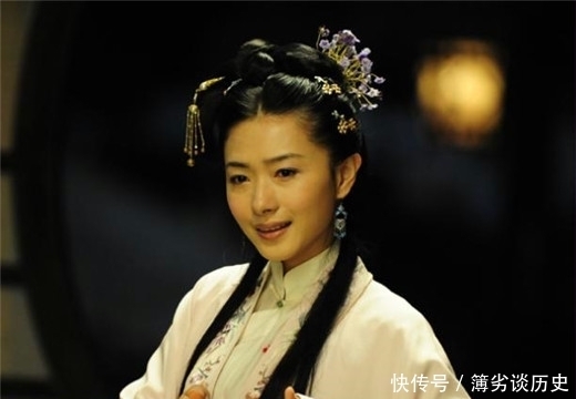 她是明朝花魁,偏爱风流才子,出一对联难倒众人,连唐伯虎都认输