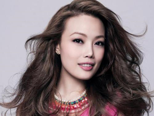 参加《奔跑吧》不认识蔡徐坤,以为宋祖儿是虚构的,容祖儿怎么了?