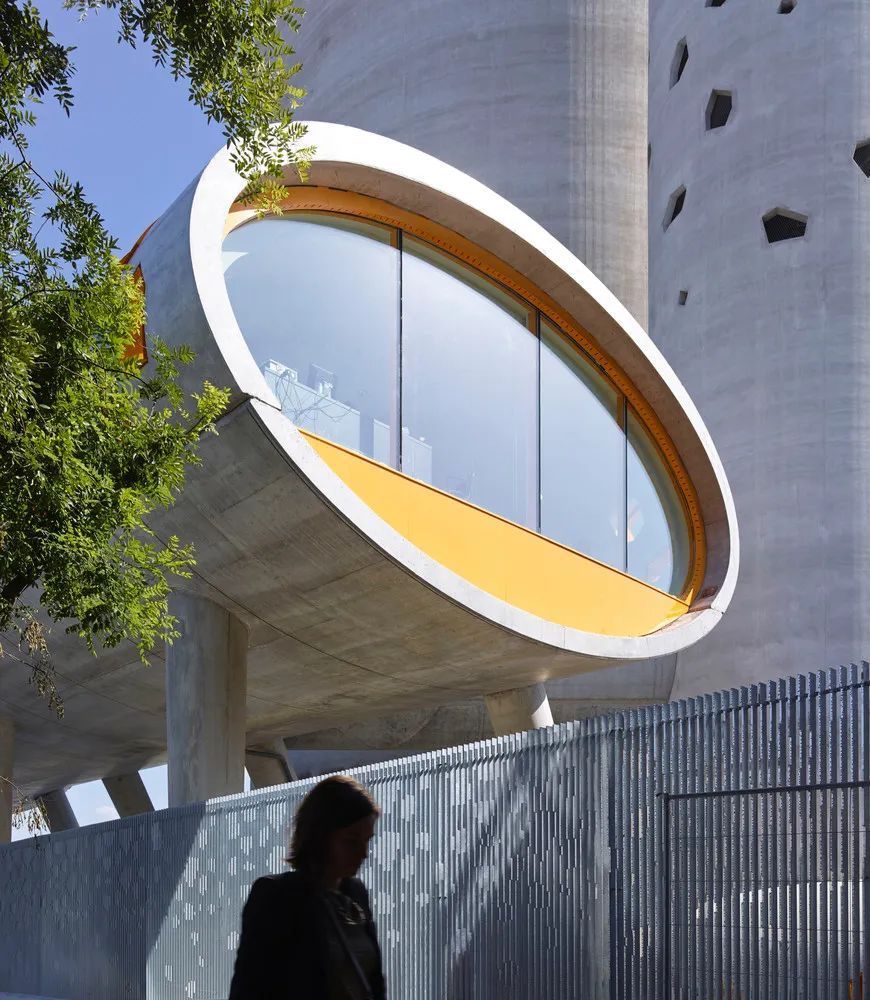 努维尔|有里又有面,千变万化的油罐筒仓