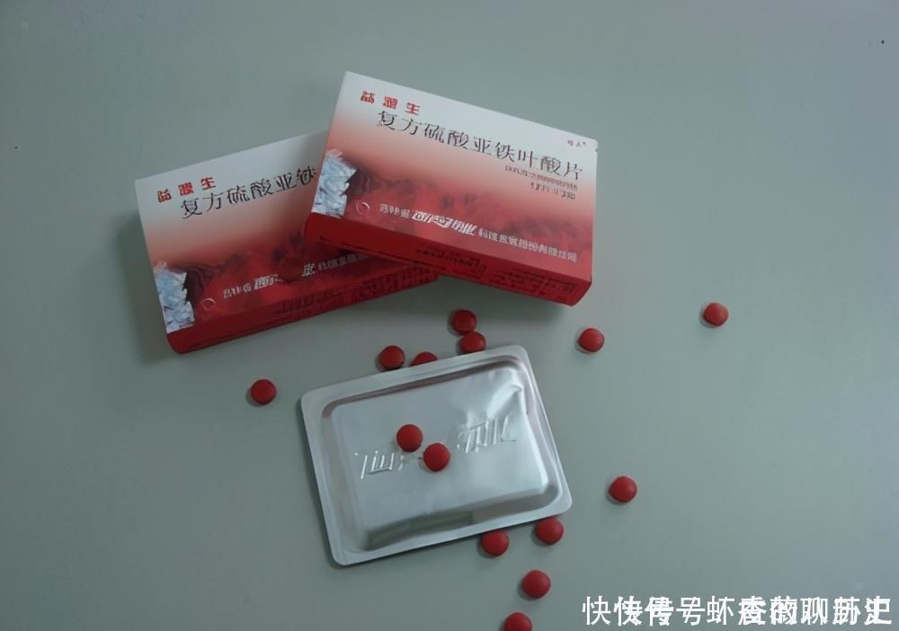 这“6种”过期药片不要扔，磨成粉兑点水浇盆里，花卉呼呼长