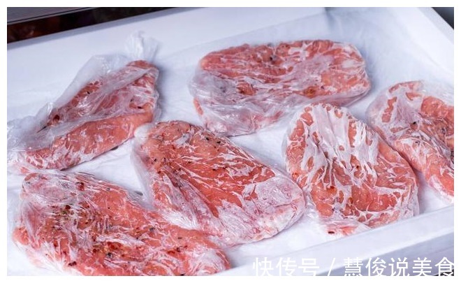 猪肉解冻时,不要直接用热水烫,教你3招,解冻猪肉又快又鲜