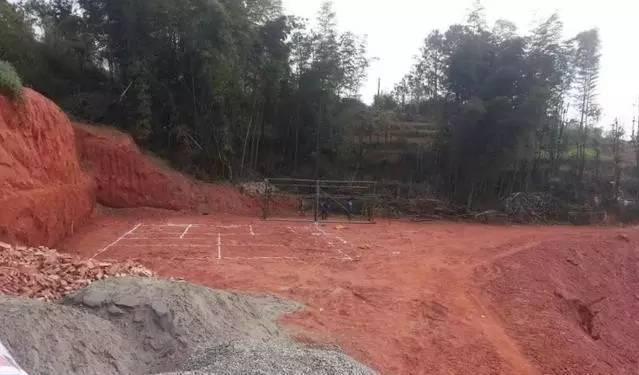 开山|70后老夫妻合伙开山,40万为孩子建独一无二的2层婚房,牛!