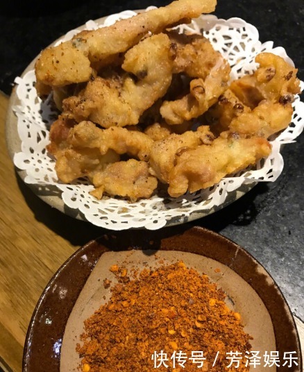 吃火锅时,会吃的人都必点这6道菜,店员名副其实的吃货