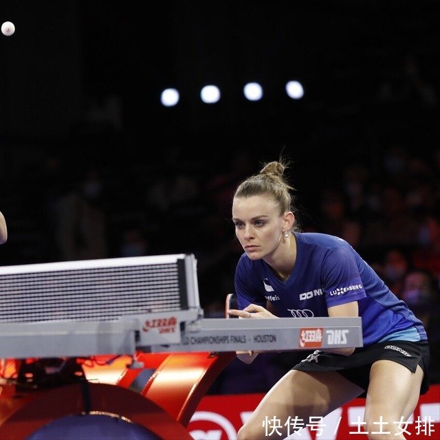 韩莹|3:0!华裔三女将强势晋级4强,世乒赛季军遭直板老将吊打