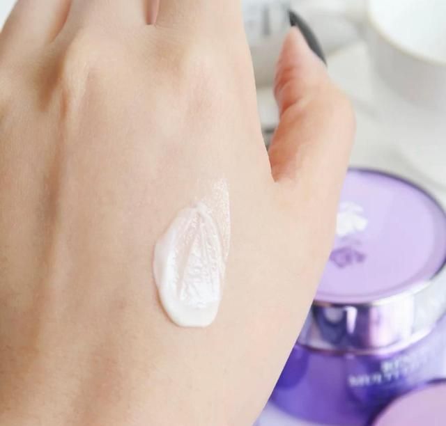 抗衰老|适合40岁女人的夏季面霜:兰蔻塑颜霜抗老清爽,欧莱雅滋润度高!