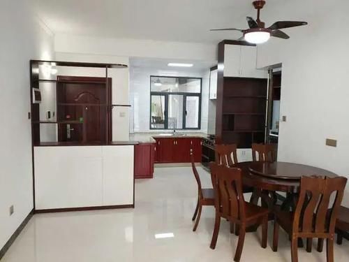 老婆|老婆坚持把厨房装到餐厅,房子装修完,邻居纷纷上门参观!