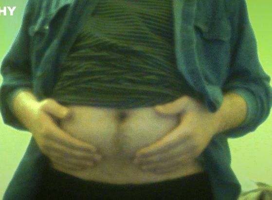 坚硬腹部真的好吗 内脏脂肪危害有多大 看看他你就知道了 快资讯