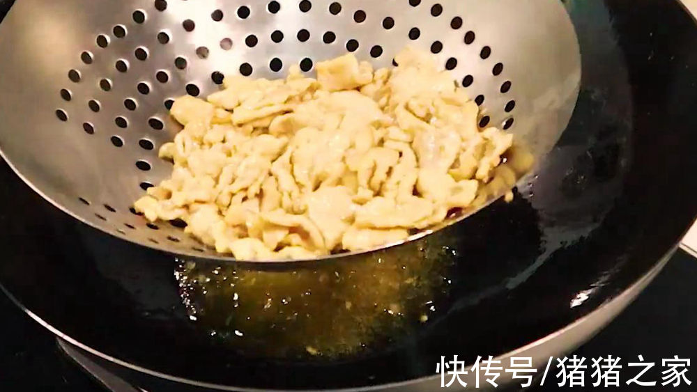 北方特色菜木须肉的家常做法,嫩滑鲜香色泽诱人,很适合老人小孩