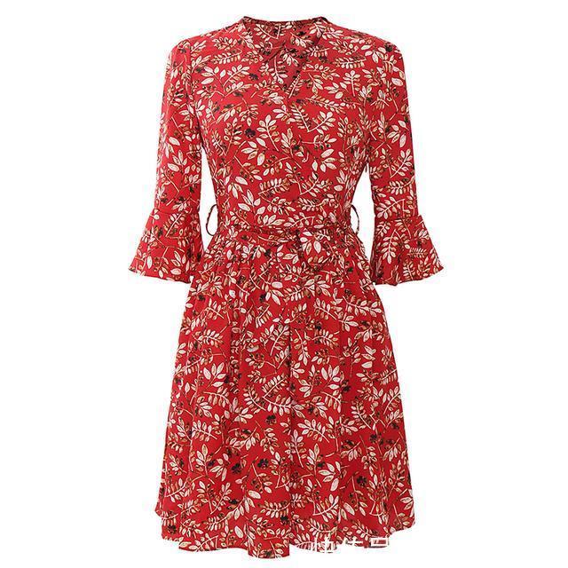 连衣裙 穿上修身连衣裙,美得像个小妖精