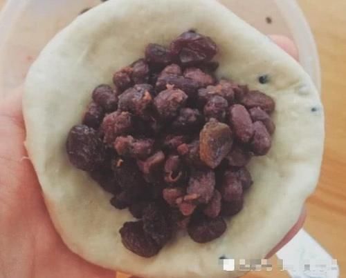 1把面粉,1个鸡蛋,烤一烤,个个香甜,还松软,比面包还好吃