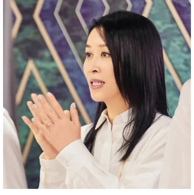 好声音|《好声音》那英退出，内定冠军传言不攻自破！新一任导师大有来头