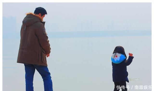 教育性|12岁还和女儿亲亲,女儿:长大我要嫁给你,吓坏宝爸