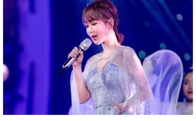 湖南衛(wèi)視跨年陣容真豪華，龔俊楊紫驚喜加盟，他連續(xù)9年登臺