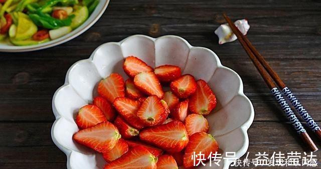 午餐|午餐,这几道菜端上桌,来蹭饭的同事,嫌弃没硬菜,不懂吃真可惜