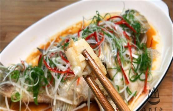 腥味|不管做什么鱼，一定不能放盐和料酒，大厨教你一招，鲜嫩无腥味