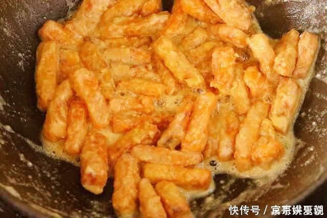 咸蛋黄沙沙|这才是南瓜最好吃的做法，甜咸可口，外酥里嫩，家人都夸太好吃了