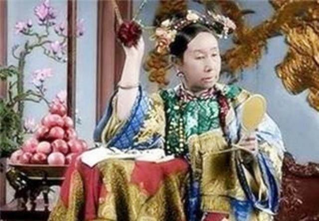 慈禧太后|这个女人的半月花销可买巡洋舰一艘，一年花销可买一支海军舰队