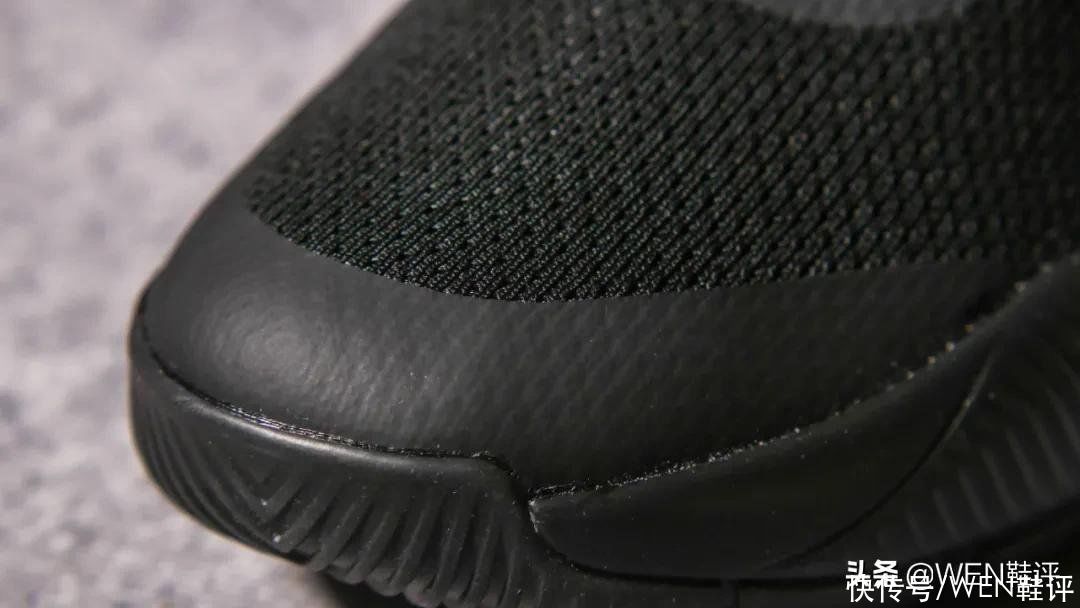球鞋|PUMA Triple开箱：低价的外场球鞋，一鞋两穿有何惊喜？