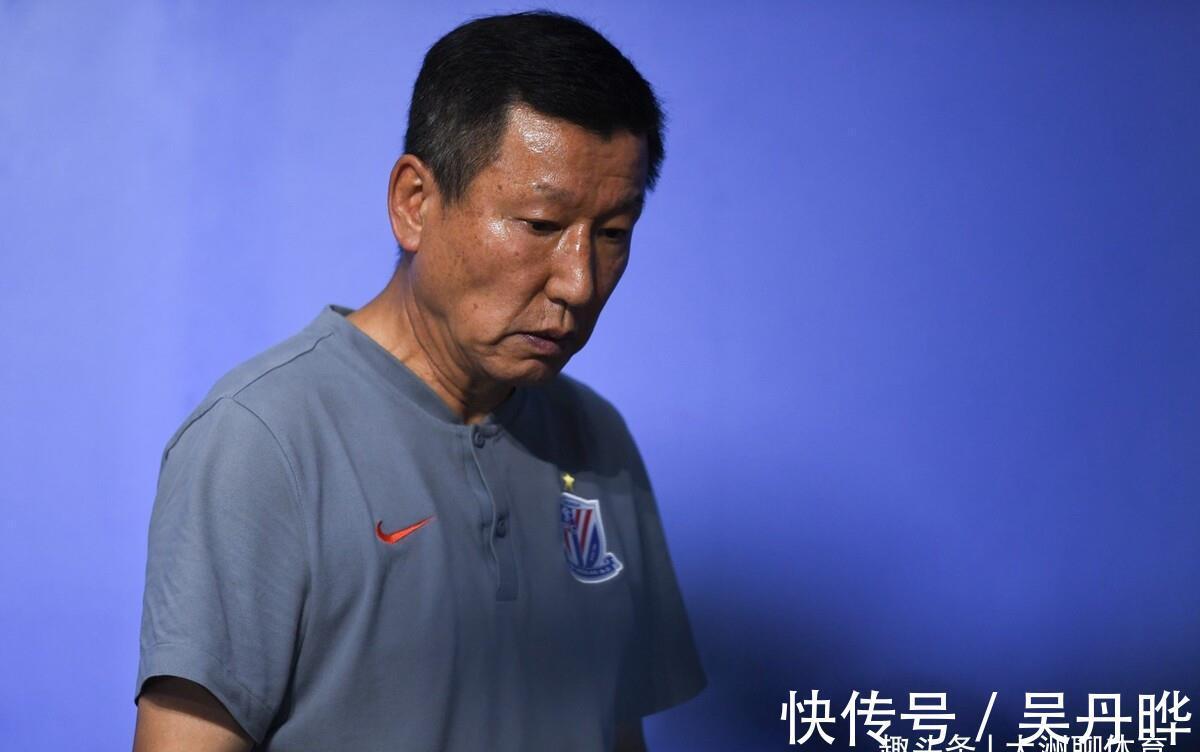 里皮|足球权威记者有新奇表态:建议中国国足撤下李霄鹏,使用韩国教练