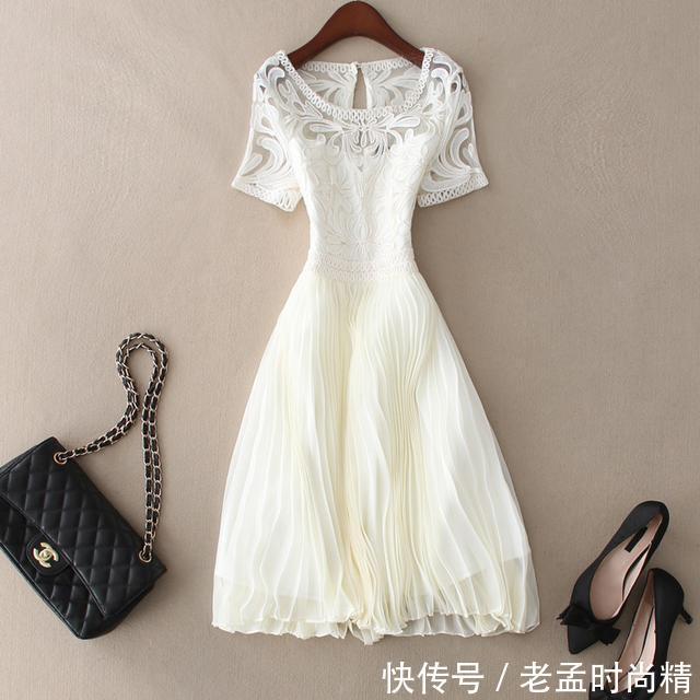 刺绣 修身A字裙,30岁的女性都这么穿,更添一抹韵味