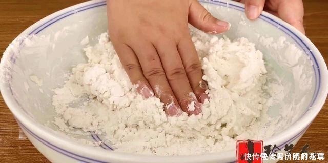 教你糯米粉新吃法,出锅比大鱼大肉都香,吃一次就念念不忘,解馋