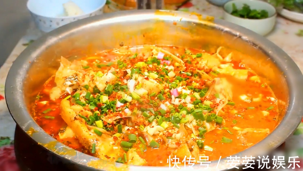大厨教你麻辣豆腐鱼家常做法，入口满嘴麻辣鲜香，一次4斤吃不够