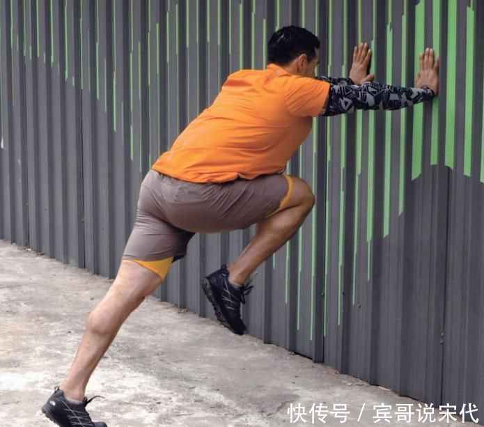 小动作|“久坐党”不用动也能减肥？4个小动作，轻松摆脱“大象腿”！