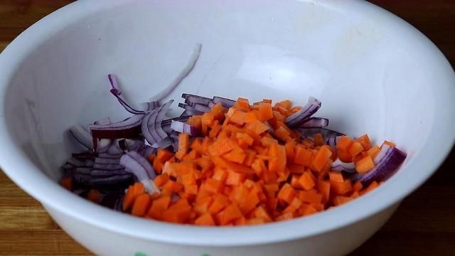 早餐别老一套了，大白菜加3个鸡蛋，营养解馋，全家都爱吃