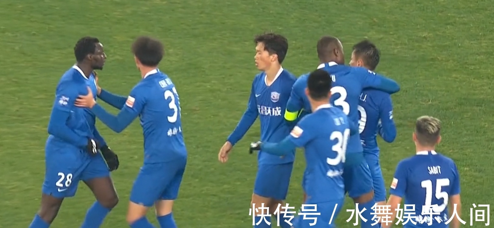 |中超又成笑话:保级队爆发严重内讧,外援掌掴本土球员,双双染红