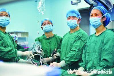 瞬间|怀孕5个月的孕妇,固执引产,看到孩子的瞬间,所有人都低下了头