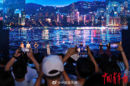 但愿人长久@“湾区升明月”2021大湾区中秋电影音乐晚会在深圳举行