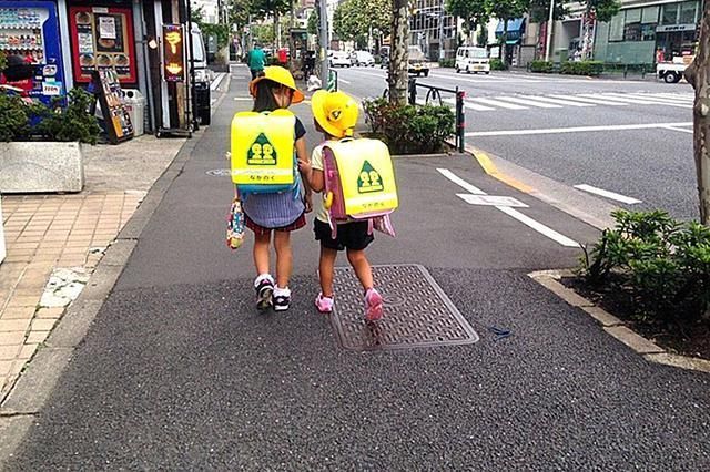宝妈|一位日本男孩的早晨,让很多国内父母扎心,别让你的爱“有毒”