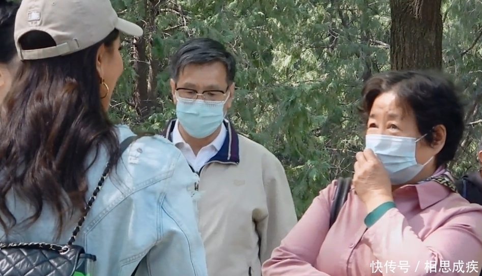 学历|陈小纭去相亲角,却因学历低进不了相亲群,她随后的反应太真实了