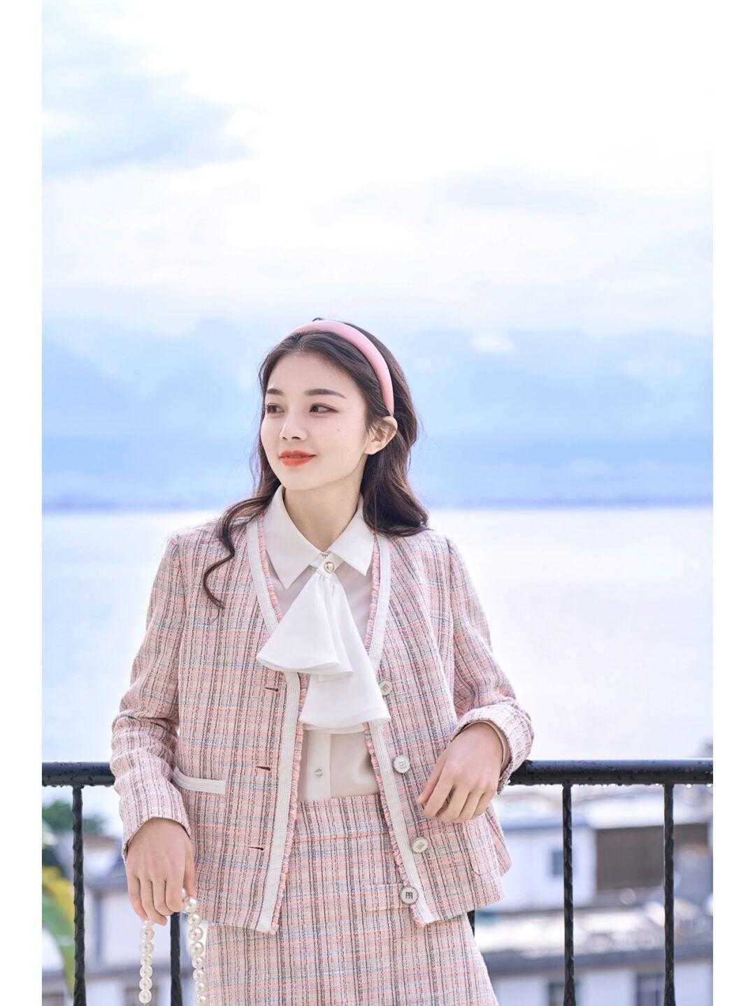 香风 叮叮叮!又到穿短款外套的季节了,还不知道买什么的,赶快码住