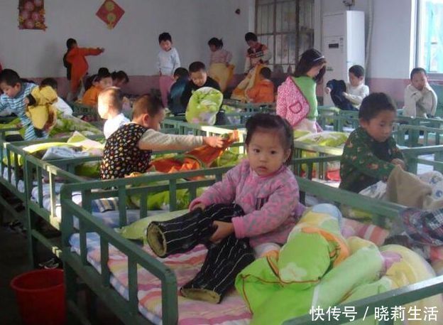 私立幼儿园|私立幼儿园午睡实拍图，看完后，家长给孩子买衣服还只图好看吗？