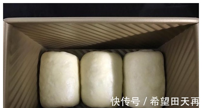 生吐司|私藏的吐司配方，多加一步柔软拉丝，放凉也不硬，新手一次成功！