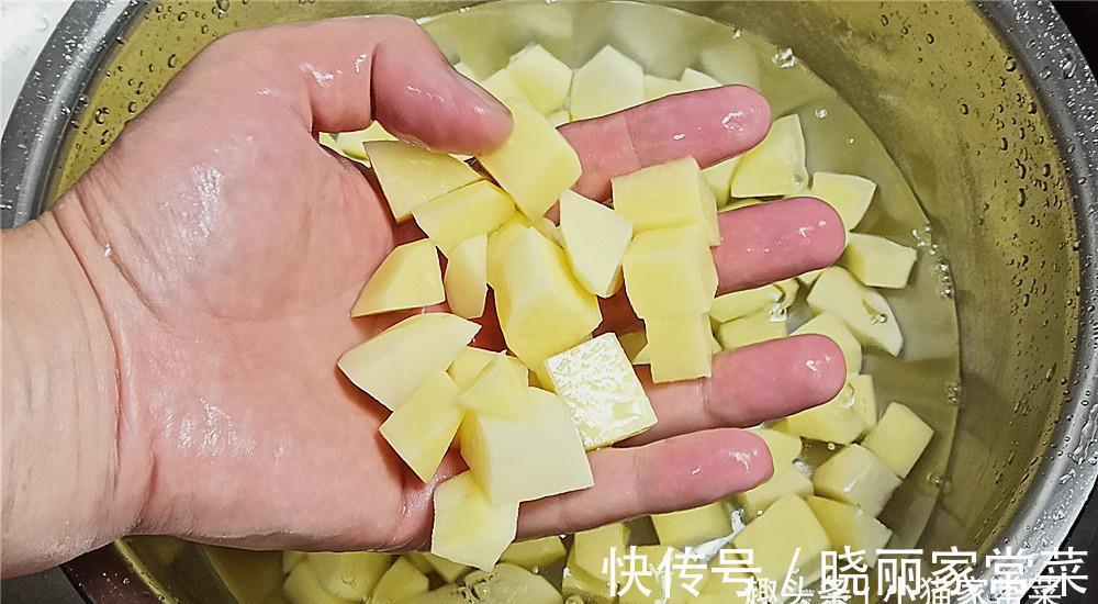 小猫|教你制作酸辣土豆,成菜酸辣入味,外酥里软,开胃下饭超好吃